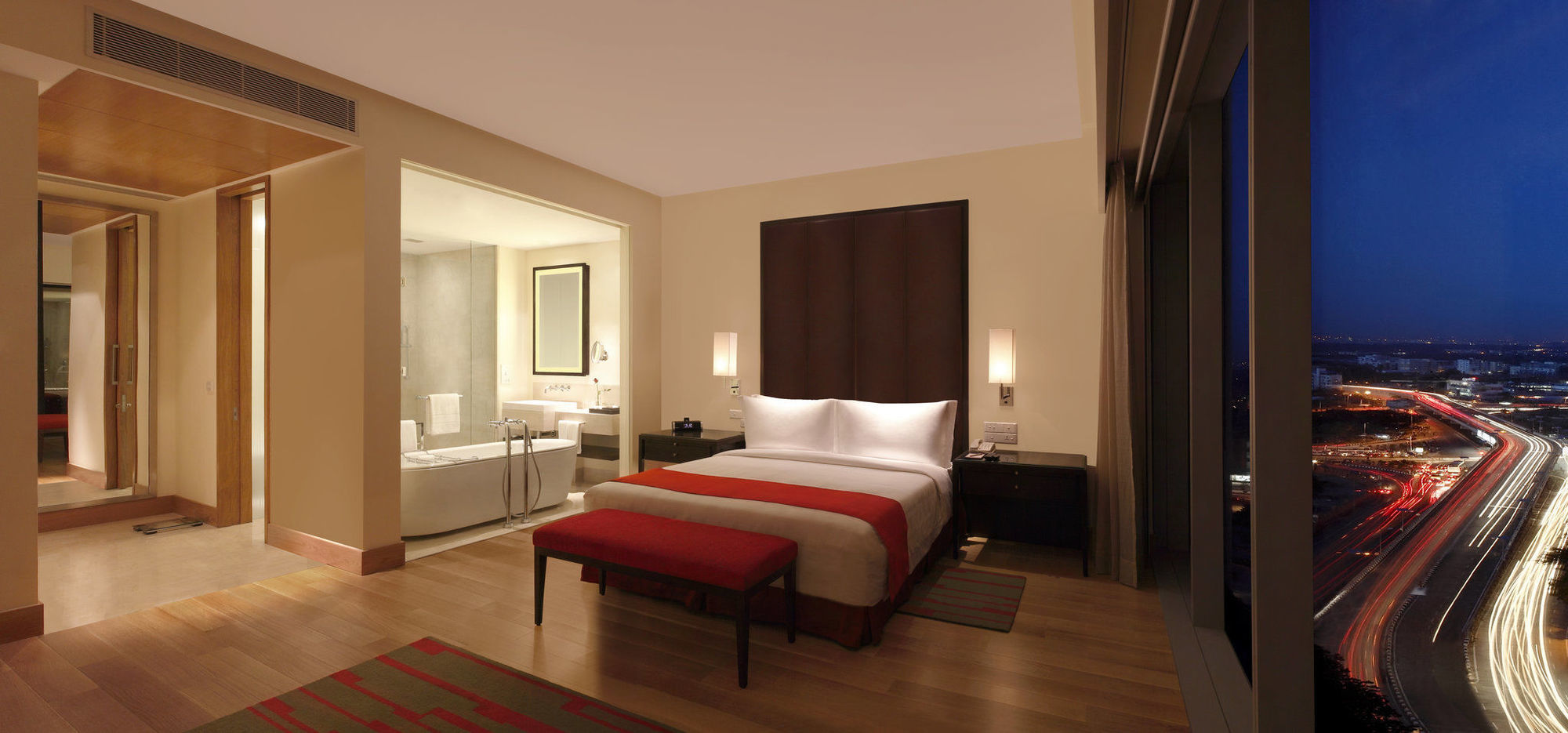 三叉戟海得拉巴酒店 外观 照片 A bedroom at the Taj Mahal Palace, Mumbai